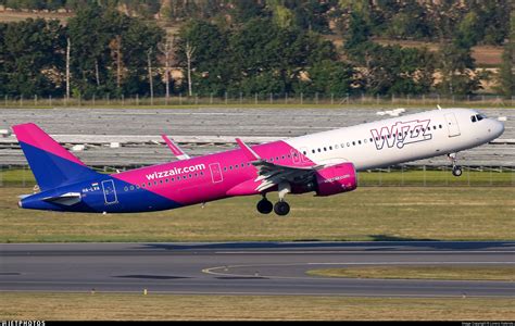 Ha Lva Airbus A Nx Wizz Air Lorenz Kafenda Jetphotos