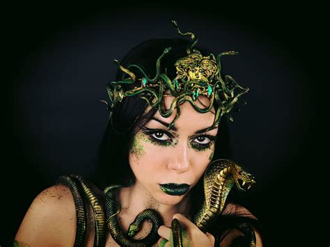 Gothic snake crown,Medusa gorgon crown, medusa headpiece, goddess crown, gorgon halo crown ...