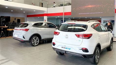 MG Los Coches inaugura vitrina de vehículos eléctricos en Bogotá