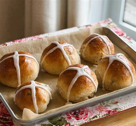 Hot Cross Buns Small Batch The English Kitchen