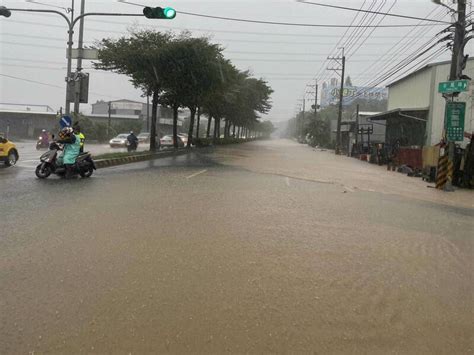 驚！彰縣超大雷雨 彰南路1公里道路慘變汪洋 生活 自由時報電子報