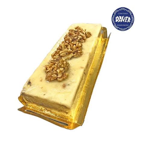 Turrón artesano barra de mazapán con nata y nueces Confitería y