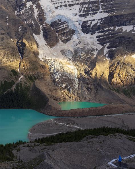 Hiking The Berg Lake Trail In British Columbia Canada 1638x2048 R