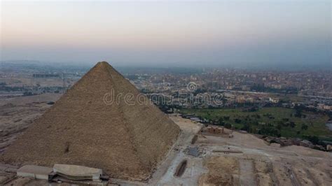 Vista De La Pirámide De Khufu Giza Pirámides Paisaje Pirámides De