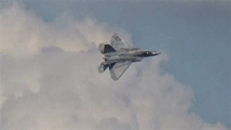 F22 Raptor Impressive Maneuvers Youtube