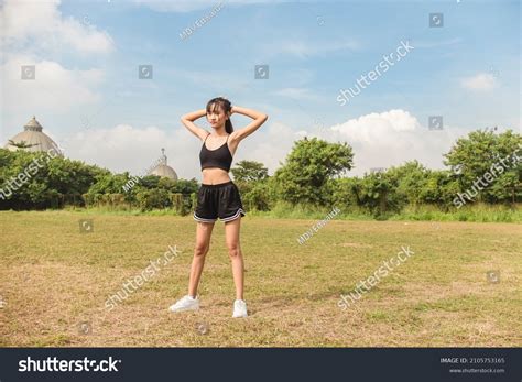 838 Lithe Body Images Stock Photos And Vectors Shutterstock