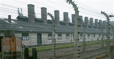 dormitory-at-auschwitz-concentration-camp - Holocaust Concentration ...