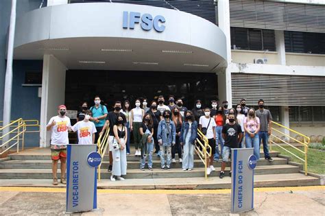 IFSC USP Programa Universitário por Um Dia O regresso presencial