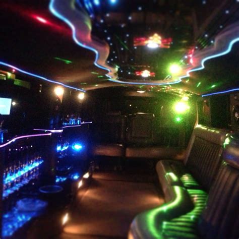 Orlando Limousine Offers Hummer Stretch Limos With Stylish Interiors