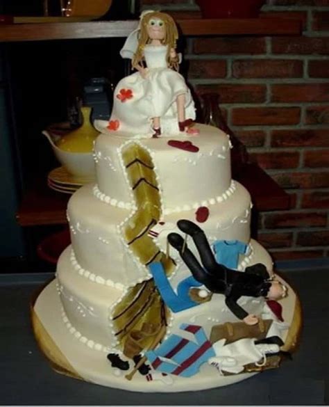 10 Hilarious And Shocking Divorce Cakes