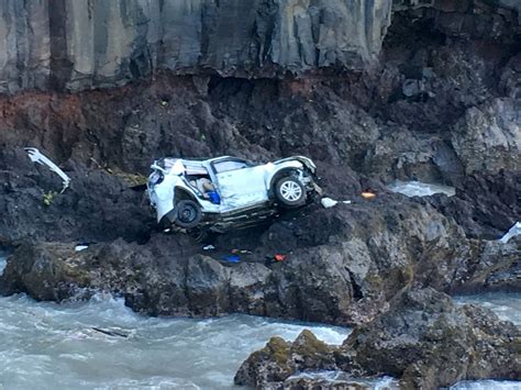 After Twin Sisters Plummeted Off A Hawaii Cliff One Died The Other