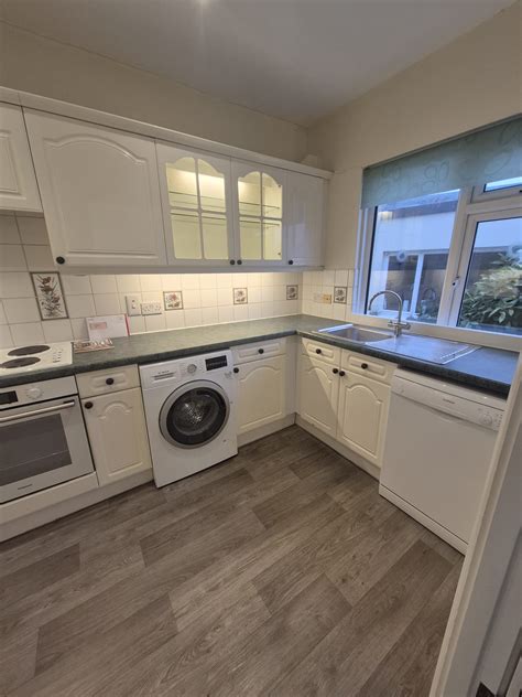 Havre des Pas Spacious One Bed Ground Floor Flat - Connections Jersey