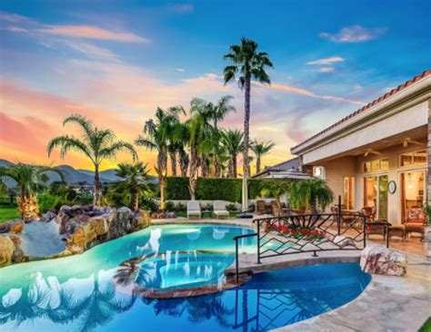 VRBO "To The Pool" Sweepstakes | FreebieShark.com