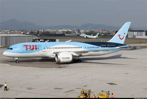 G Tuie Tui Airways Boeing Dreamliner Photo By Karl Dittlbacher