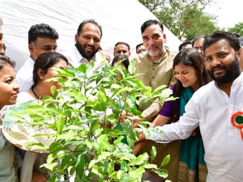 Delhi Van Mahotsav Organized In Delhi Today Environment Minister