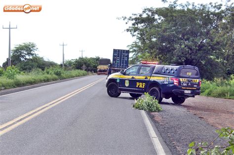 Acidente entre carretas é registrado na BR 316 em Francisco Macedo