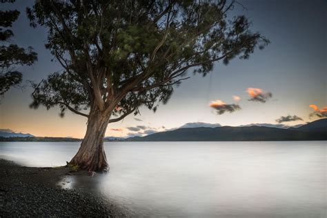 10 seconds on Lake Te Anau - Waihora Gallery