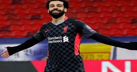 محمد صلاح وأخر التطورات بشأن تجديد عقده مع ليفربول وطن يغرد خارج السرب