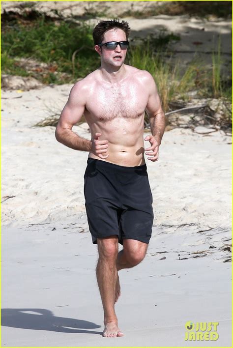 Robert Pattinson Has Never Looked Hotter Than In These Shirtless Pics Photo 1137798 Photo