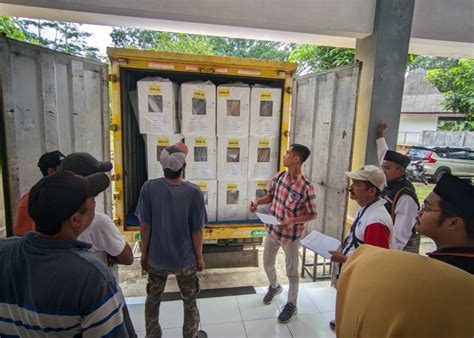 KPU Kabupaten Magelang Mulai Distribusikan Logistik Pemilu 2024