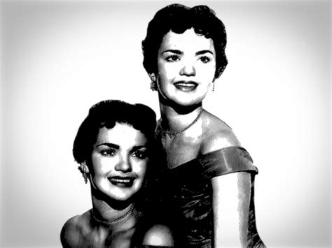 Elderly twins of Bing Crosby fame found dead - CBS News