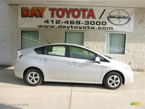 2013 Classic Silver Metallic Toyota Prius Two Hybrid 81287840 Photo