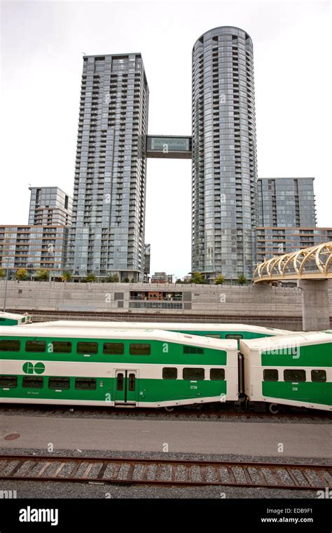 Daytime Photos of Toronto Ontario buildings downtown go train and ...