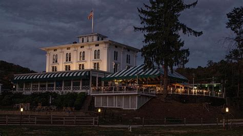 Photos - Gelston House Restaurant and Inn - Restaurant in East Haddam, CT