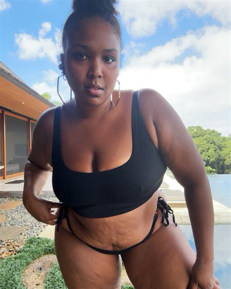 lizzo fans shocked  stars extreme weight loss  dont