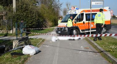 TRAGEDIA ALL ALBA Va Al Lavoro In Bici Ragazzo Investito E Ucciso