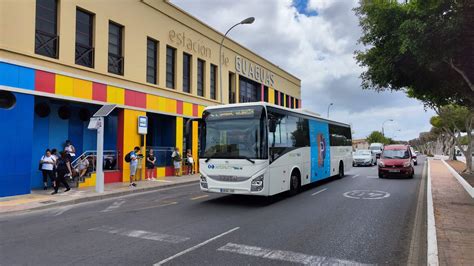 Los trabajadores de Arrecife Bus irán a la huelga en abril si no se