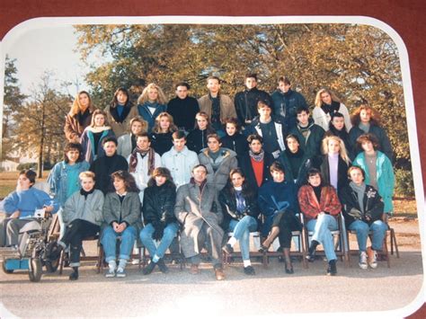 Photo de classe Terminale A2 de 1989 Lycée Victor Louis Anc Lycée De