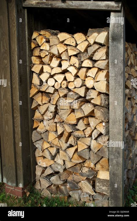 Firewood Logs Hi Res Stock Photography And Images Alamy