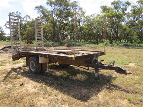 lot  small plant  equipment float auctionsplus