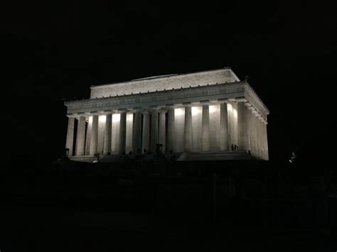 Tips for Visiting Washington D.C. Monuments at Night - Tips For Family Trips