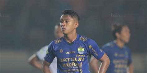 Ngabuburit Ala Gelandang Persib Febri Hariyadi