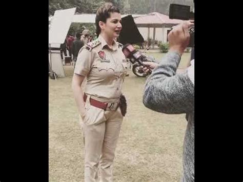 Reality Of Beautiful And Sexy Punjab Police Lady Inspector Must Watch