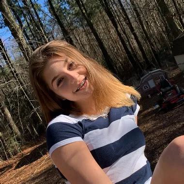 Milf Wird Geil Und Ruft Schwanz Im Hotel XHamster