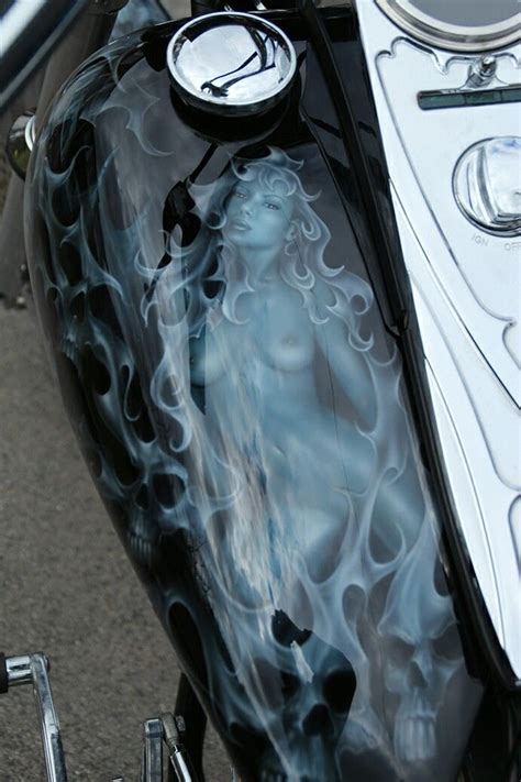 Pin Up Motorcycle Custom Motorcycle Paint Jobs Custom Paint Jobs Custom Motorcycles Gas Tank