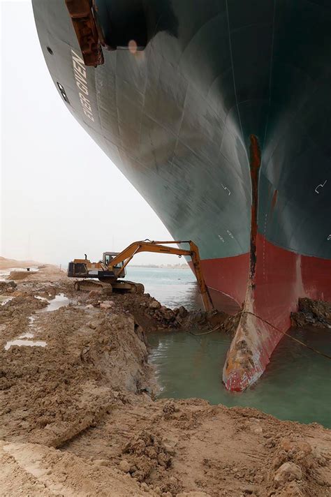 Suez Canal Ship Stuck How Did Ever Given Get Stuck