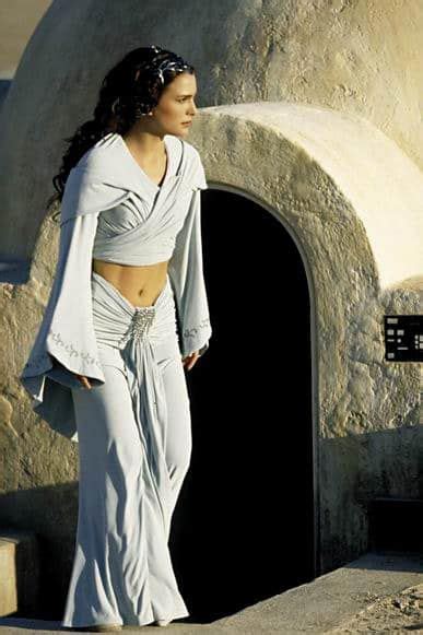 Padmé Amidala Is The Only Fashion Icon I Care About And Heres Why Star Wars Fashion Star