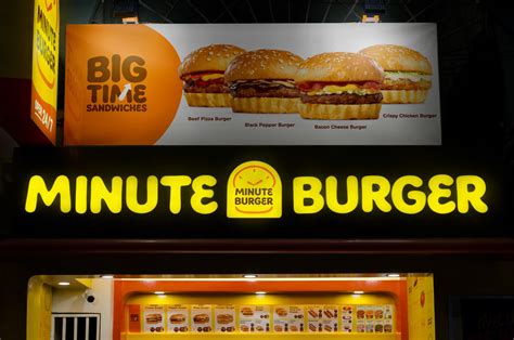 brand   logo  identity  minute burger  bluethumb