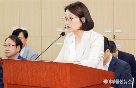 신미숙 경기도의회 의원 ‘산업변화에 흔들리지 않는 경기도 일자리 지원 근거 마련