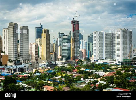 Manila city skyline hi-res stock photography and images - Alamy