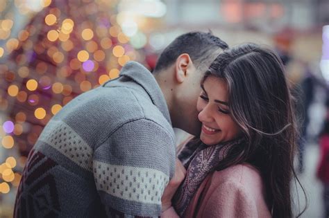 ほっぺにキス！その行動の意味とは！？キスする場所で男の心理がわかる！