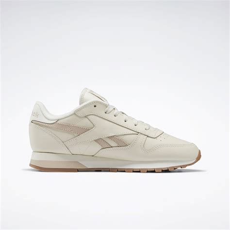 Classic Leather Shoes In Alabaster Modern Beige Chalk Reebok Official Uk