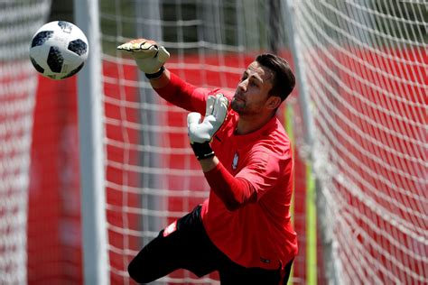 Le Gardien Polonais Lukasz Fabianski Passe à West Ham