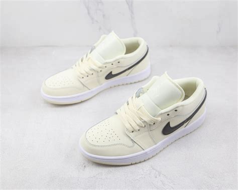 Air Jordan 1 Low Coconut Milk Comprar Em New Sneaker