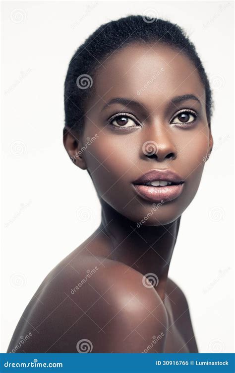 Femme Africaine Sensuelle Photo Stock Image Du Cosmétiques 30916766