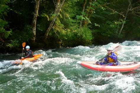 Everything Oregon (and Beyond): Rafting the McKenzie River